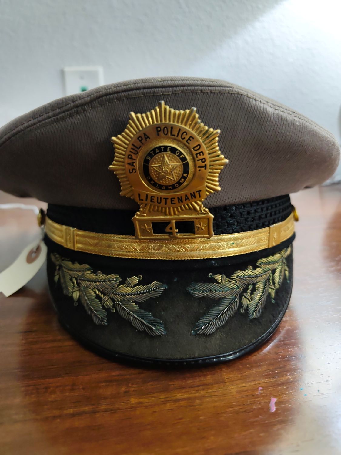 POUR ALEX ( CASQUETTE LIEUTENANT POLICE 1970