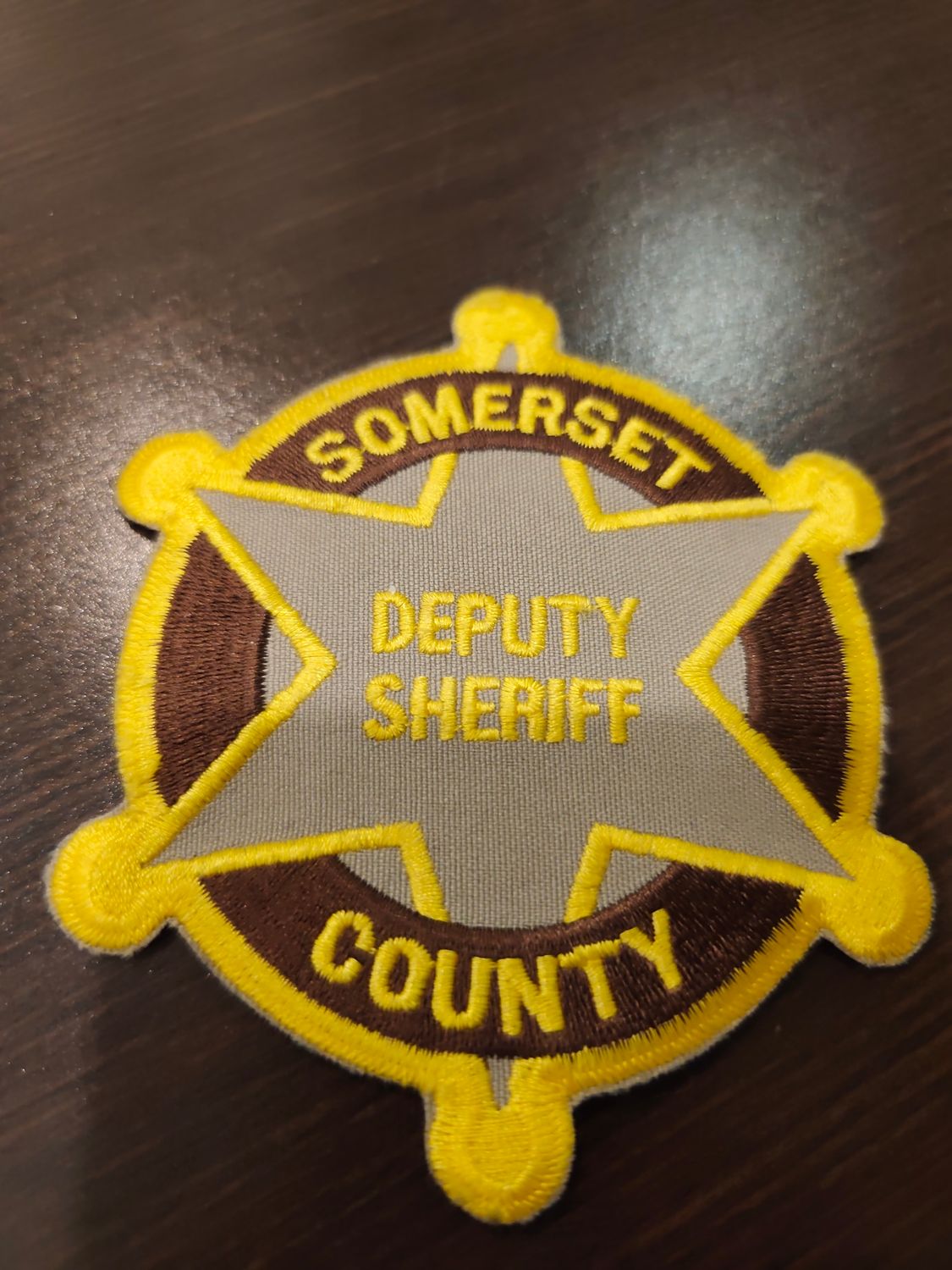 POUR LAURENCE ( BADGE)