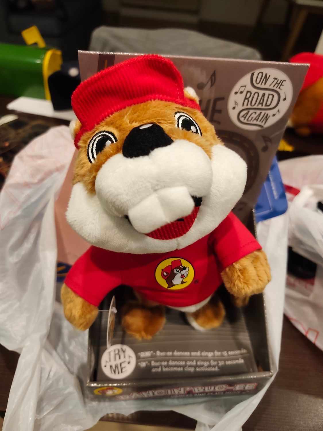 POUR ANNE MARIE PELUCHE SUI CHANTE