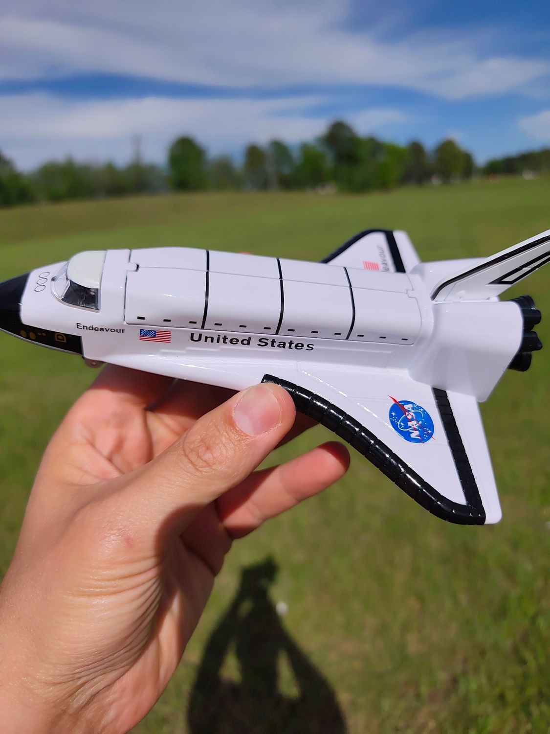 POUR SHIRLEY NAVETTE NASA