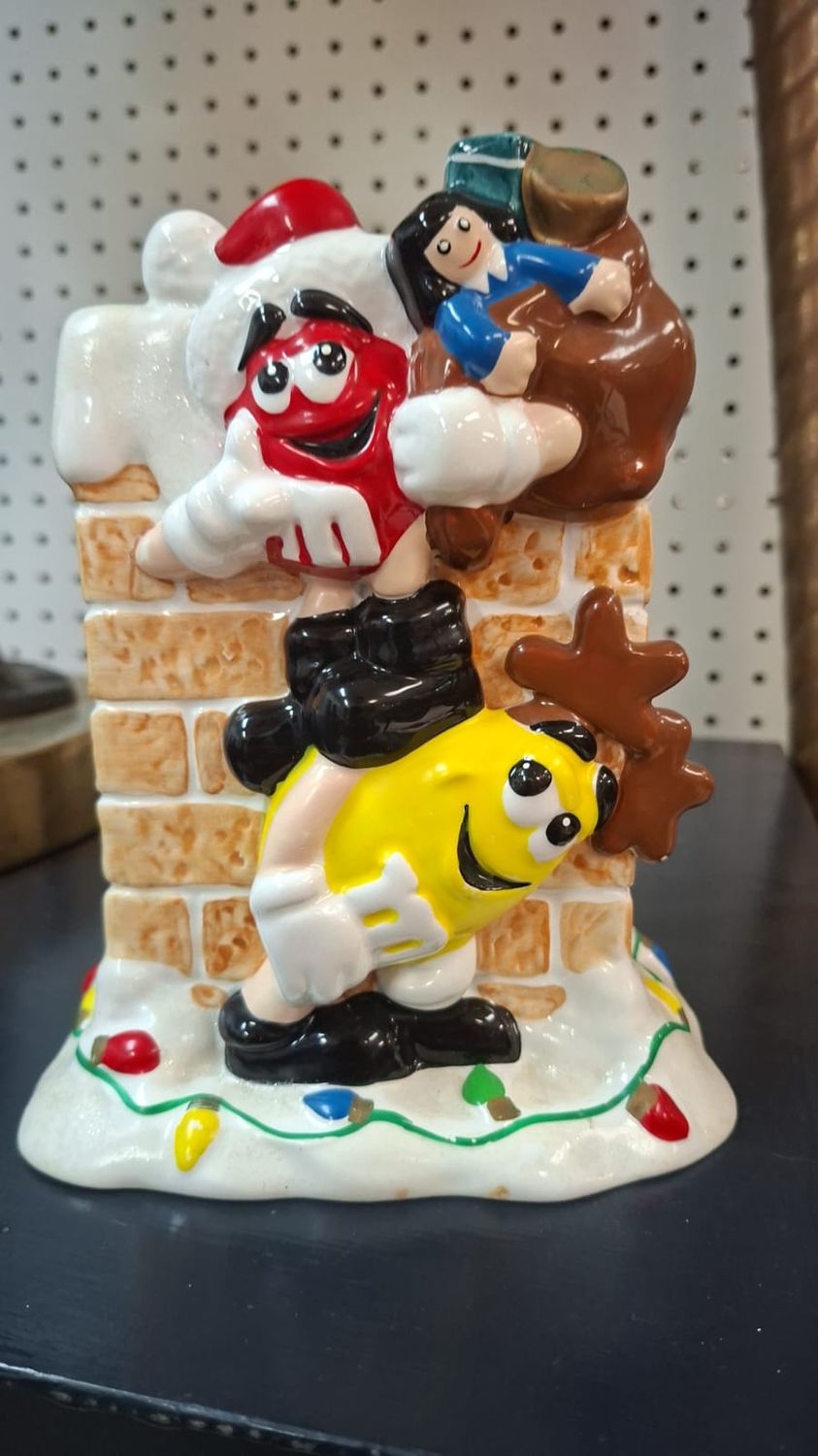 OBJETS MM'S ( POUR JULIEN)