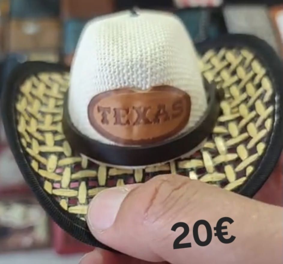 POUR CÉCILE PETIT CHAPEAU