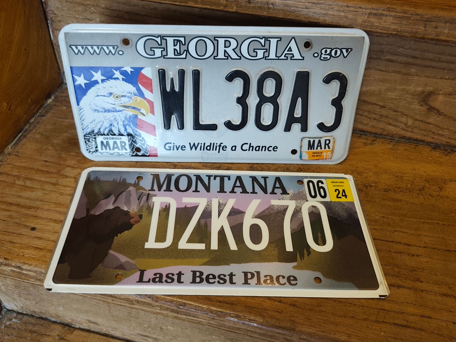LOT PLAQUES US