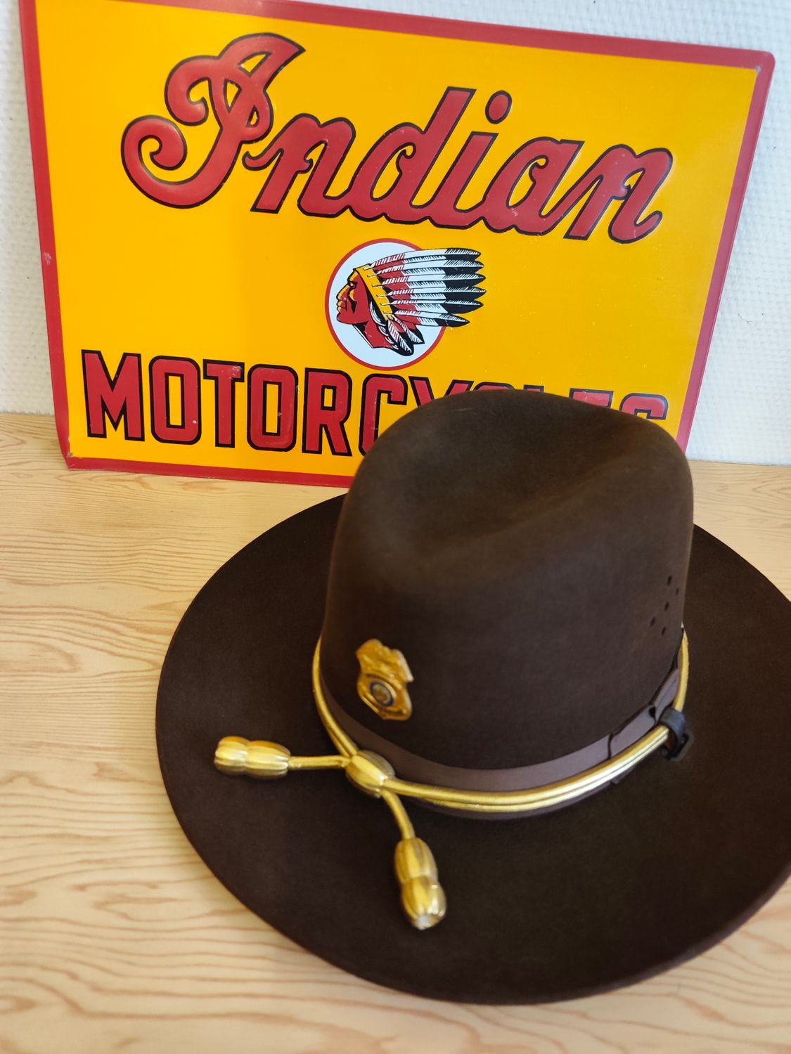 CHAPEAU US + PLAQUE INDIAN