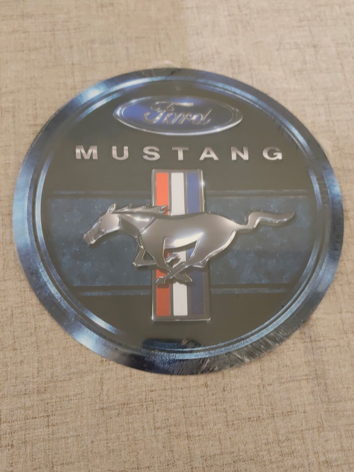 POUR AGNÈS PADOVANI PLAQUE MUSTANG