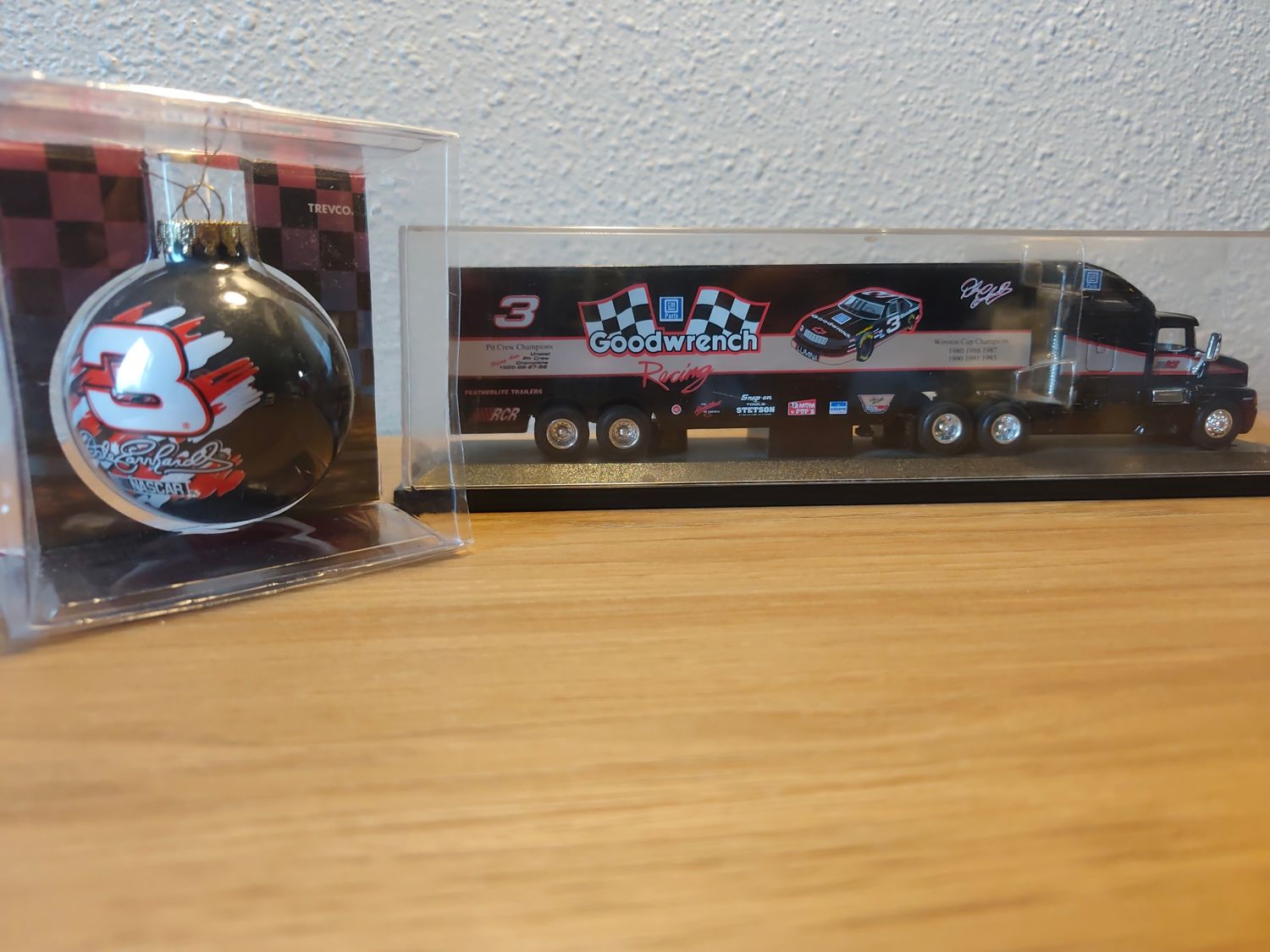 POUR ÉMILIE OBJETS NASCAR