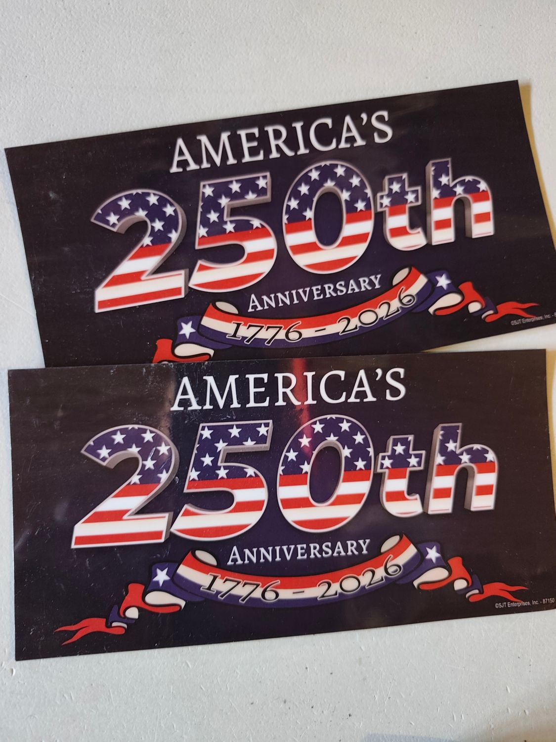 2 MAGNETS POUR VALERE