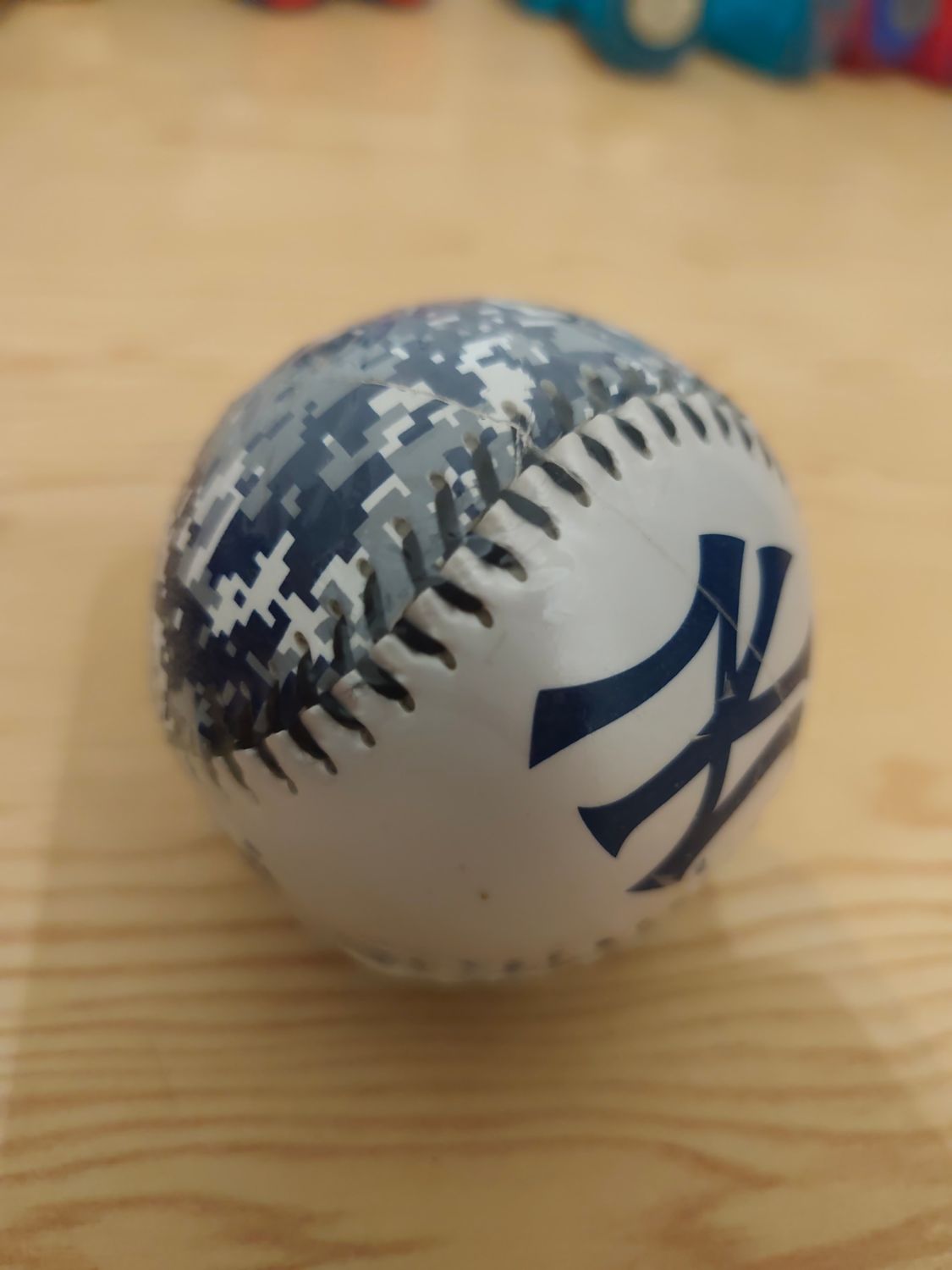 POUR MICHEL BALLE DE BASEBALL