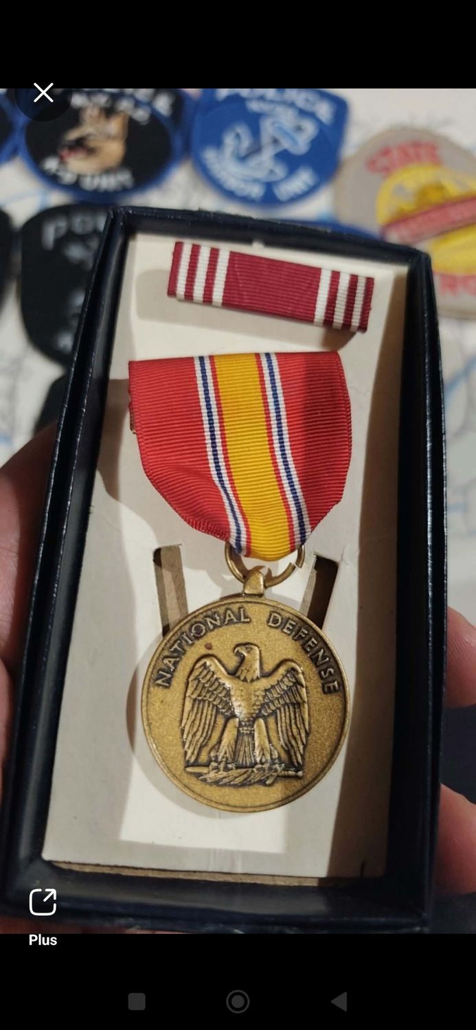 MÉDAILLE POUR JÉRÔME
