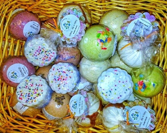 Bath Bomb Bundles (Buy more and save!)