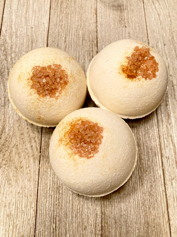 Dark Amber &amp; Ginger Lily Bath Bomb