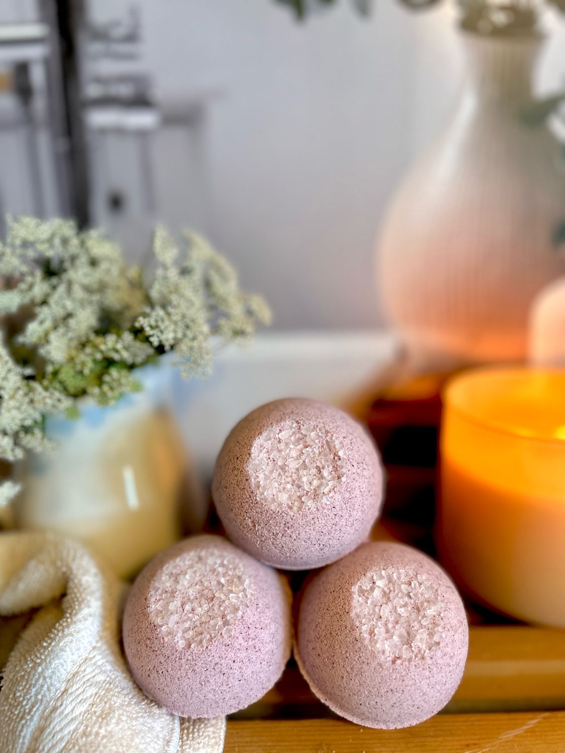 Sea Salt &amp; Orchid Bath Bomb