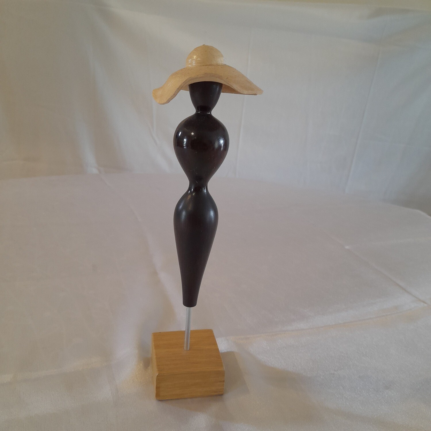 FEMME EBENE