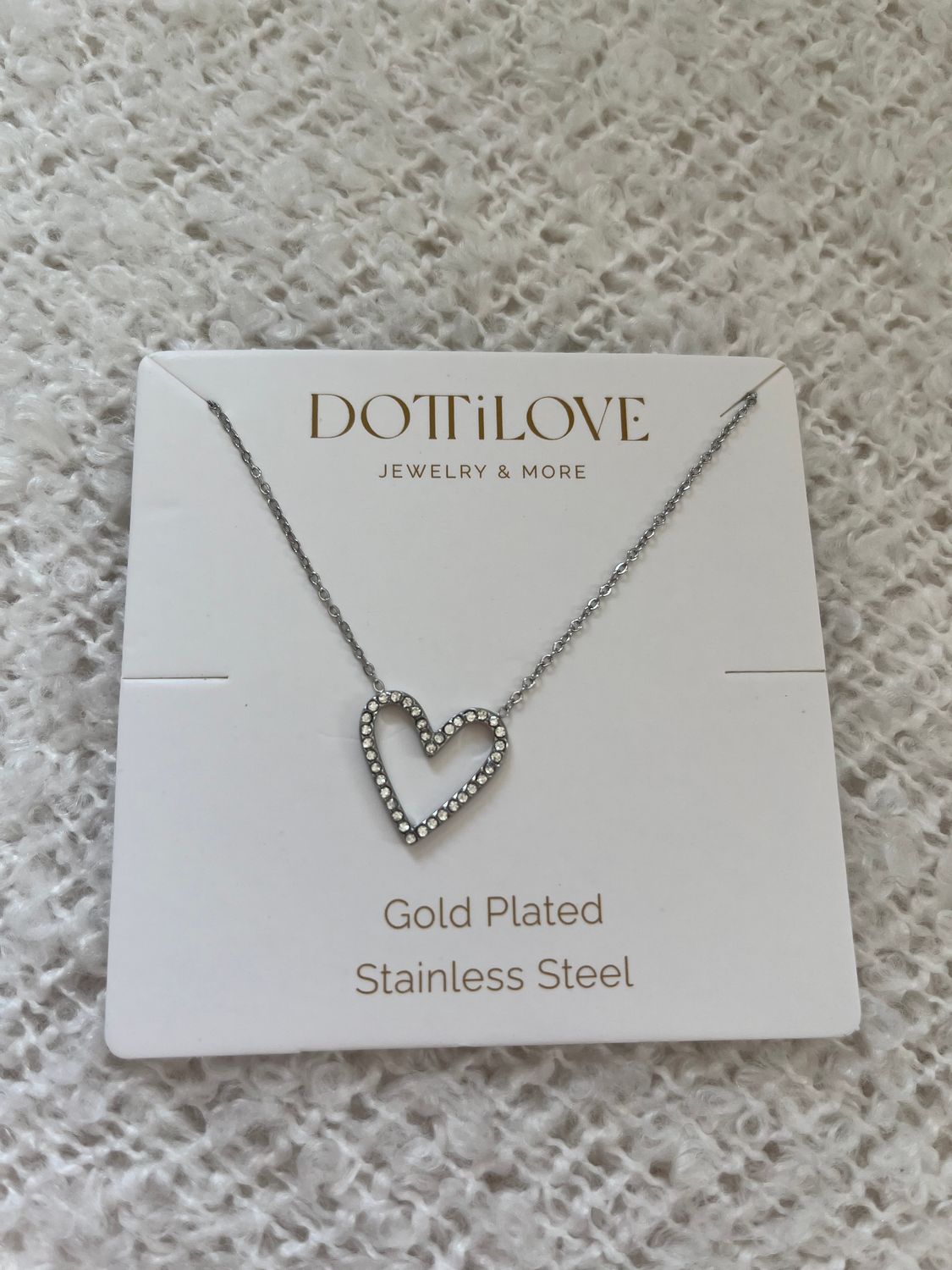 Heart diamond necklace