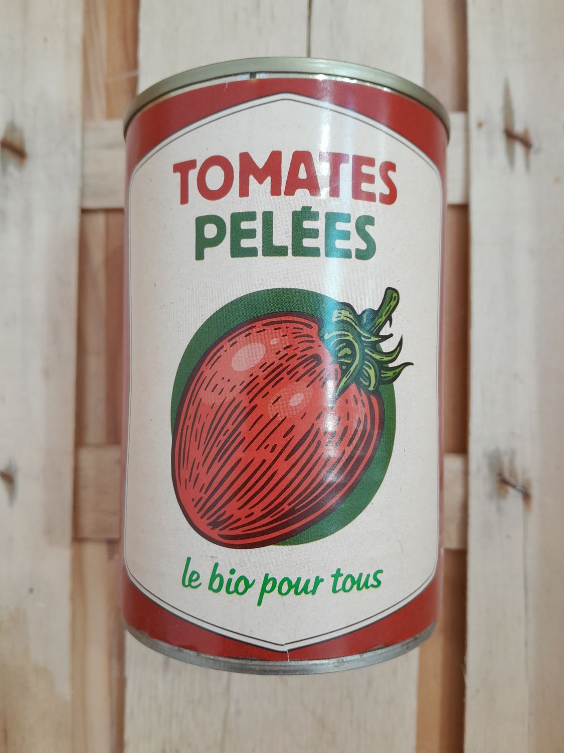 Tomates pelées en boite