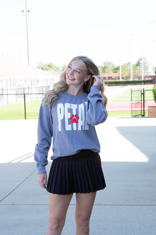Petal Paw Print Graphic Sweatshirt