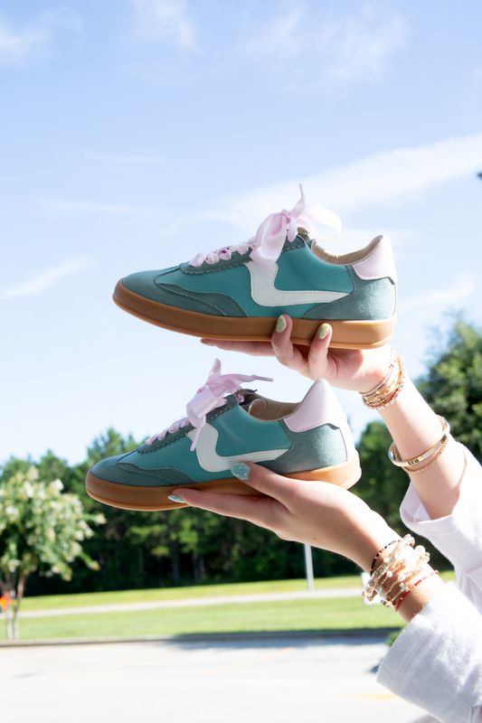 Destiny Sneaker