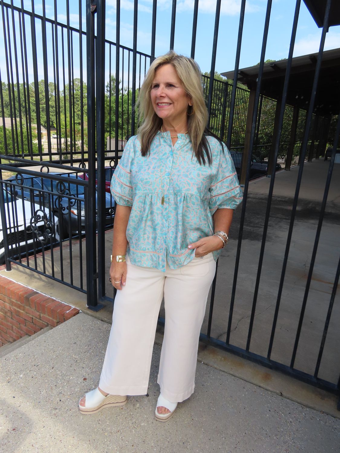 Dancing Daydream Print Puffed Short Sleeve Top