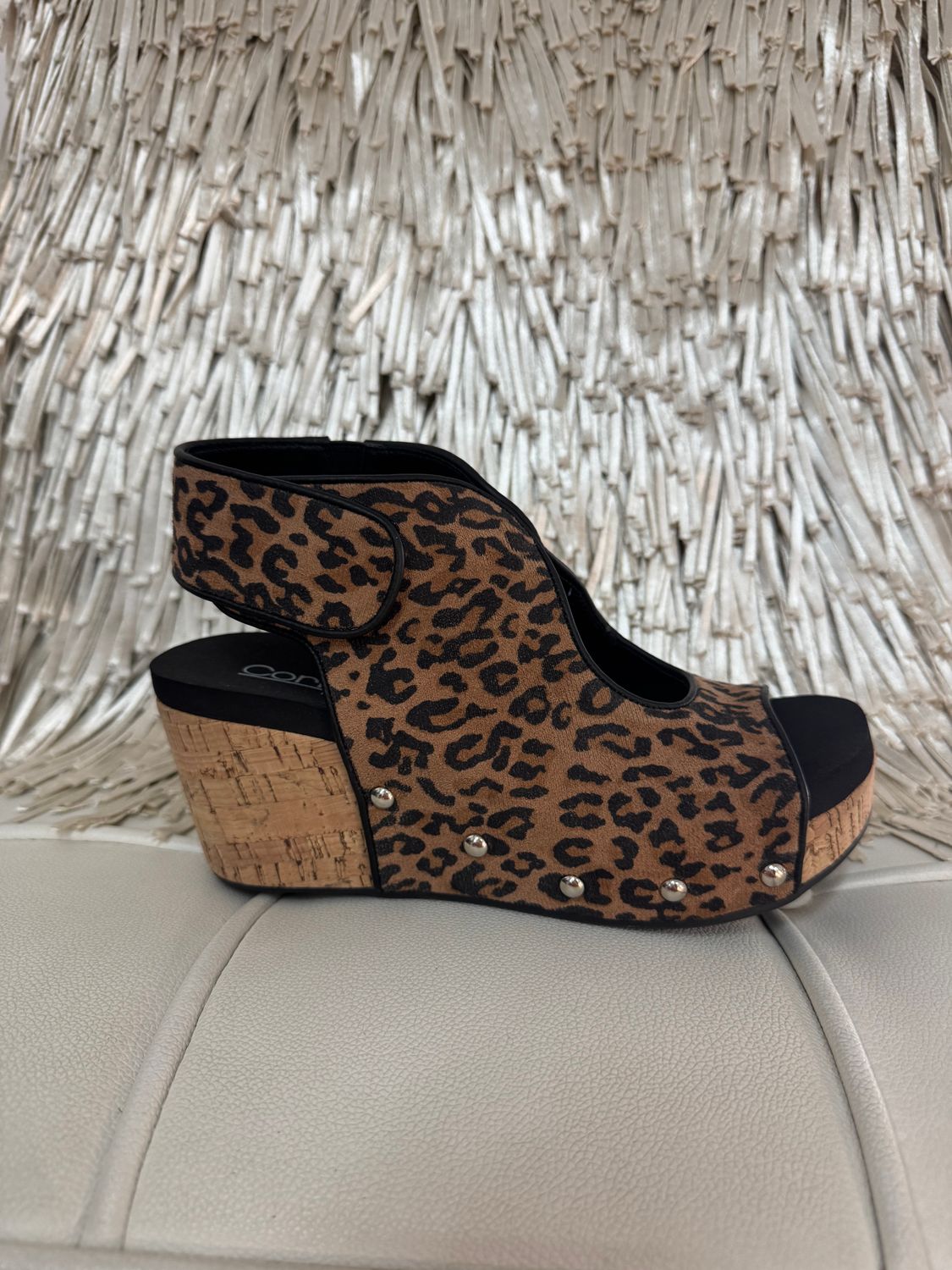 Frisky Wedge