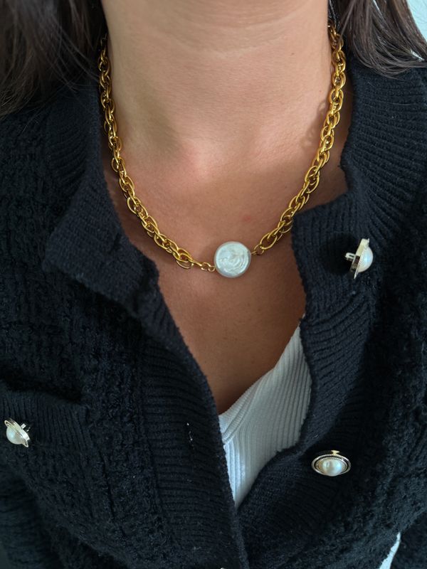Chan Sutt Mack Necklace GOLD
