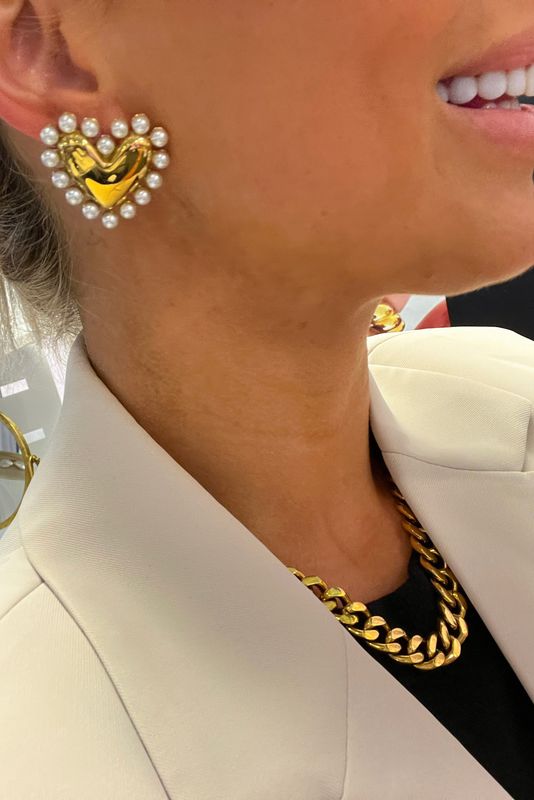 Chan Sutt Pearl Hear Earring GOLD