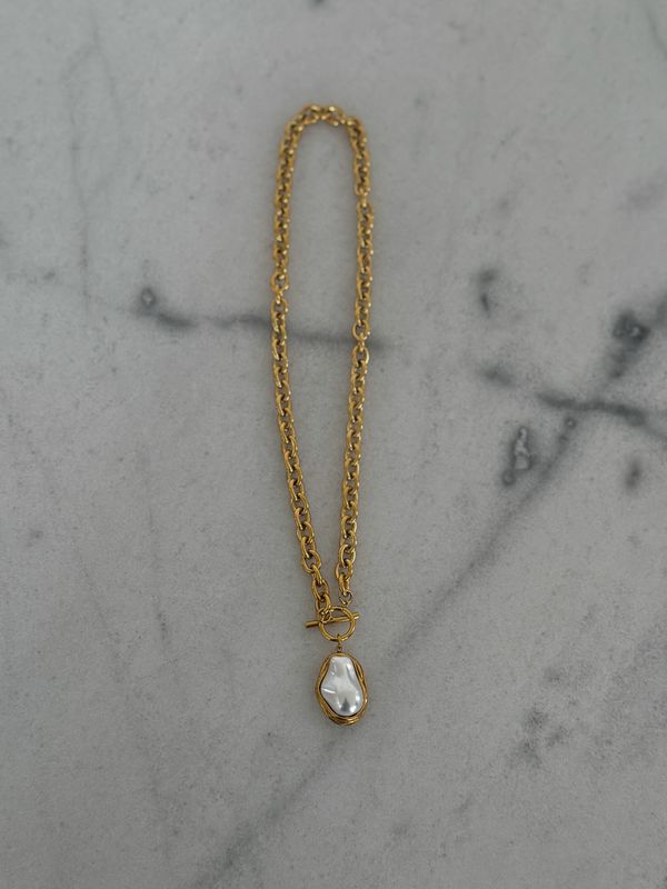Chan Sutt Pearl Drop Necklace GOLD