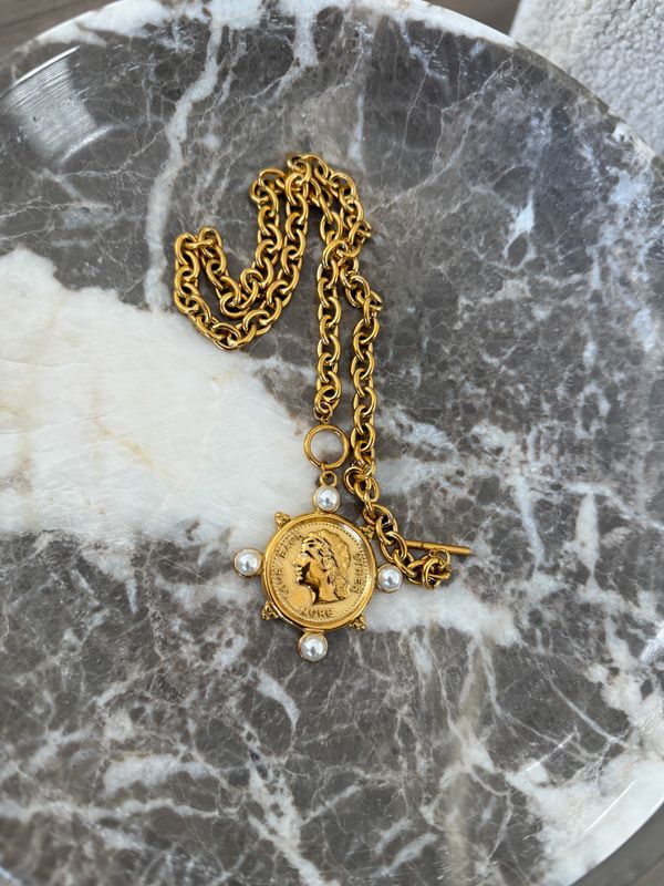 Chan Sutt Pearl Coin Necklace GOLD