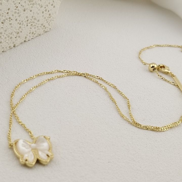Haley Bow Short Pendant Necklace 