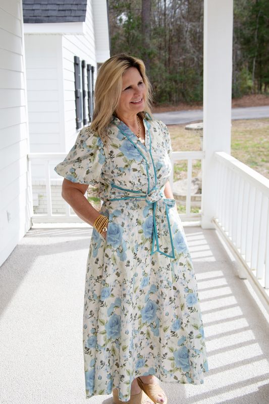 Blowing Kisses Floral Puff Sleeve Midi Dress