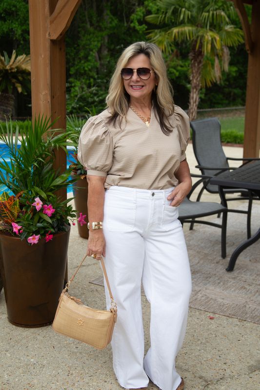 Refined Glow Ruffle V Neck Puff Sleeve Top