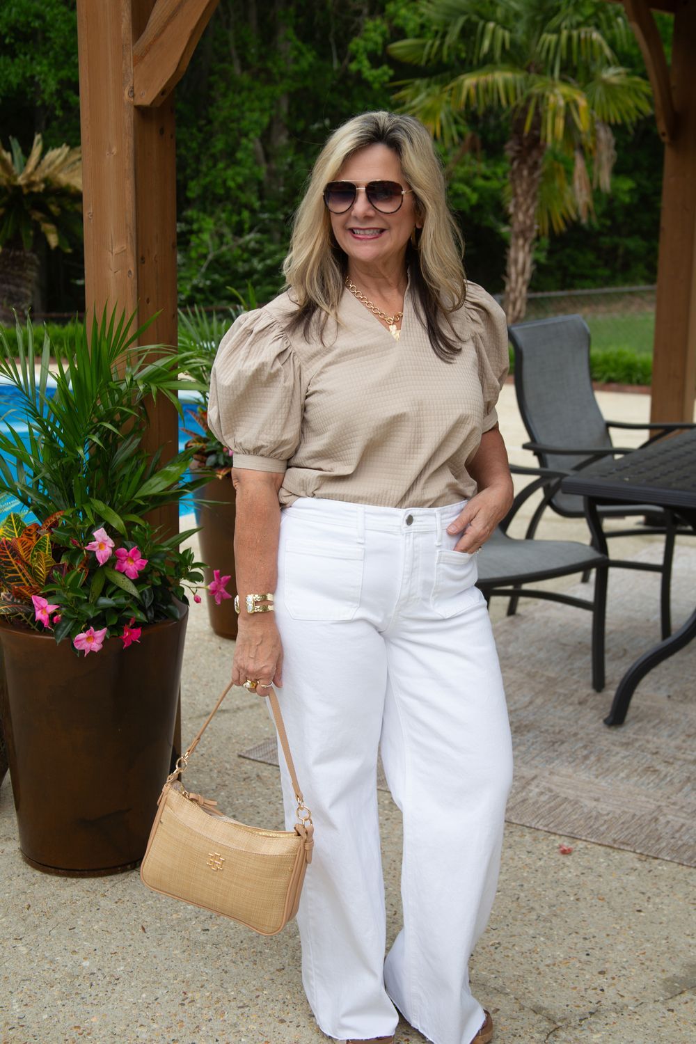 Refined Glow Ruffle V Neck Puff Sleeve Top