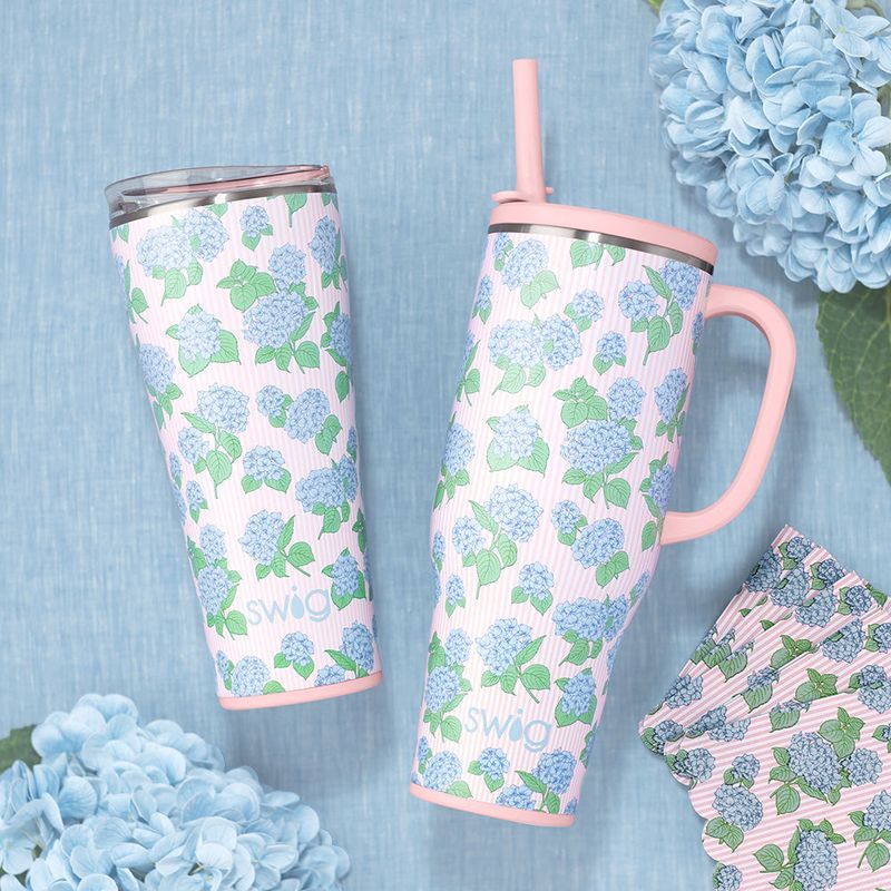 SWIG Mega Mug 40oz HYDRANGEAS