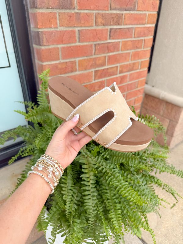 Vivian Wedge