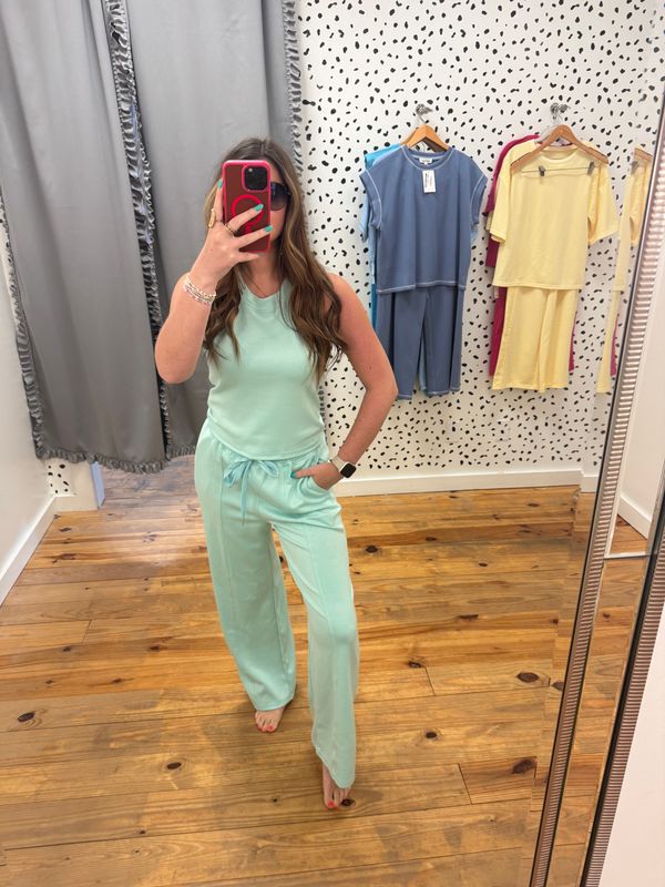 Count on It Solid Sleeveless Pant Set
