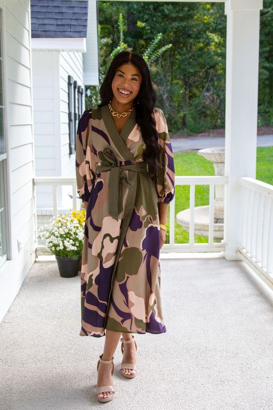 Blissful Ignorance Contrast Stich Detail Balloon Sleeve Midi Dress