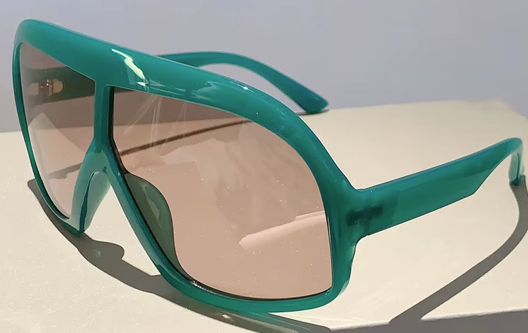 ​Green Trendy Fashion Vintage Luxury Big Frame Shades – Bold, Chic, and Timeless