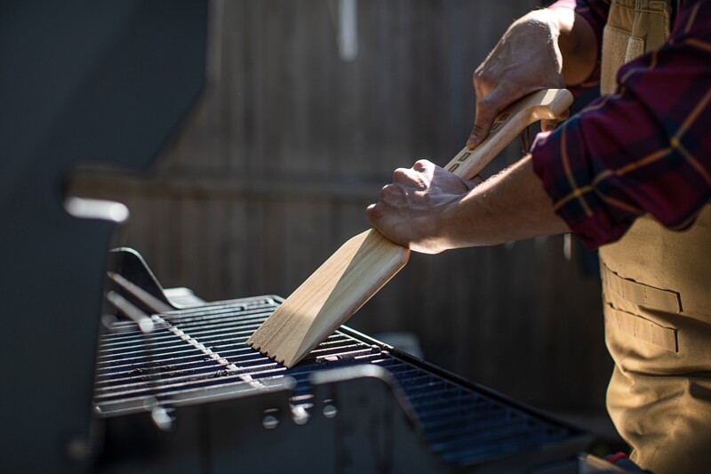 DROP SHIP ONLY  Bulldogs Dog Head W Hardwood BBQ Grill Scraper with Bottle Opener (ONLINE ONLY)