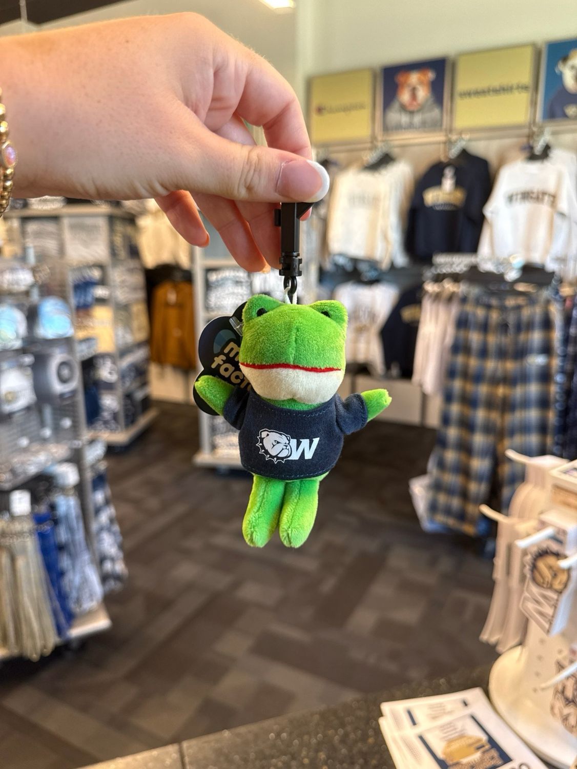 4.5" Wingate Dog Head Frog Bag Clippee