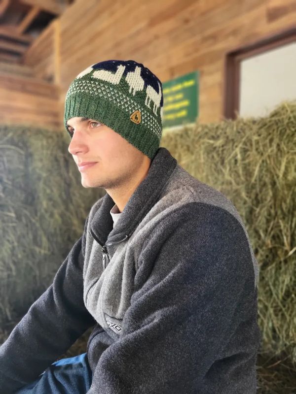 Alpaquita hat with Alpacas