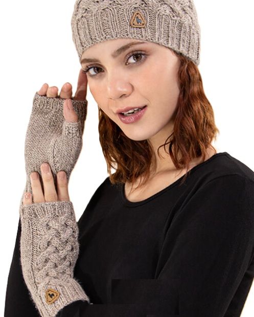 Shadow Cable Fingerless Gloves