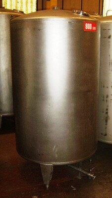 900L Vertical Tank