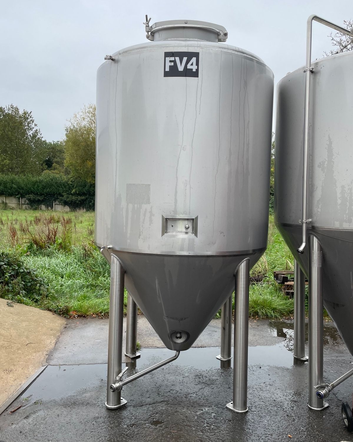 Vertical Cylindrical Conical Bottomed Fermenter - 2500L