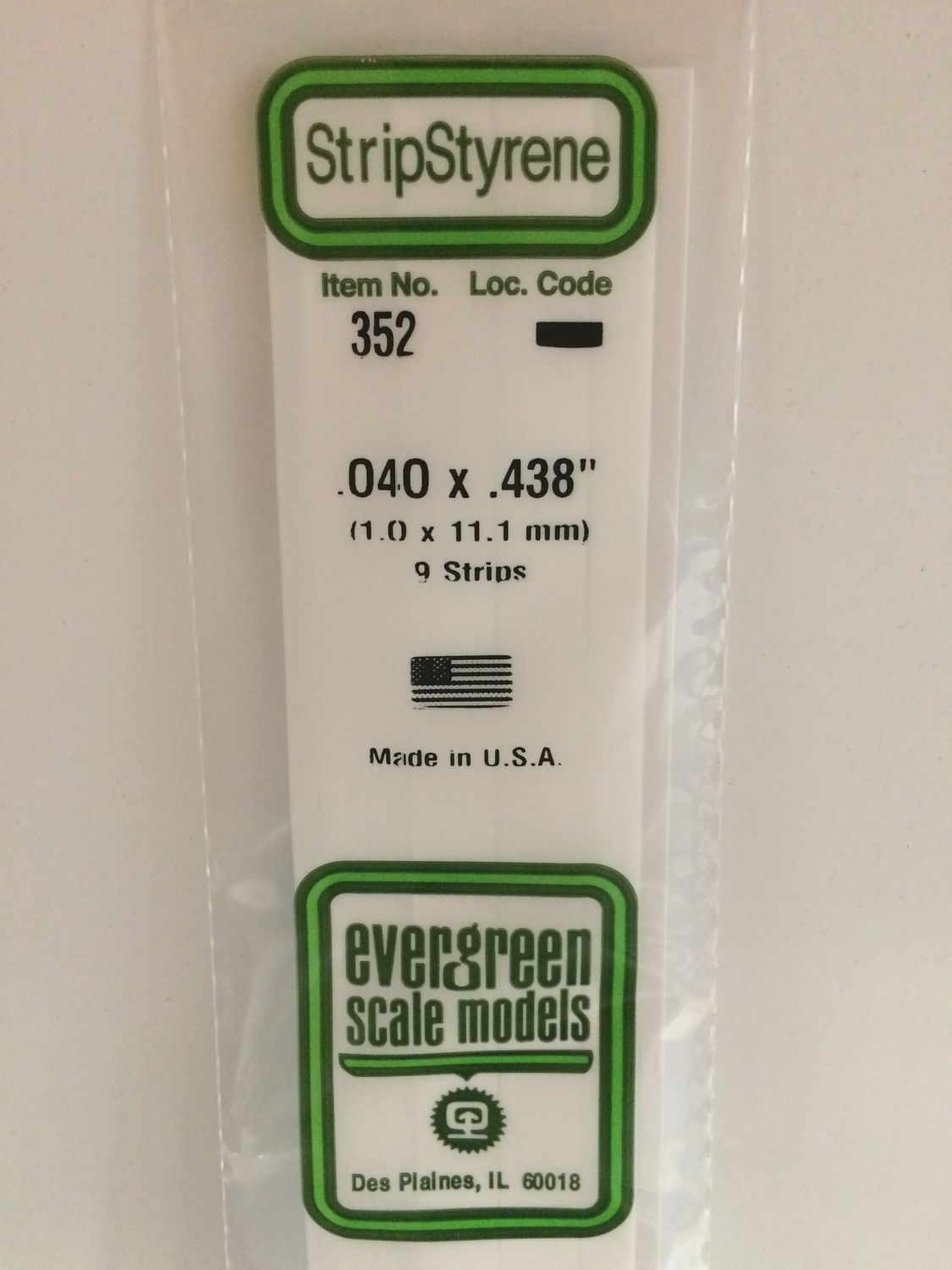 352 - OPAQUE WHITE POLYSTYRENE STRIP