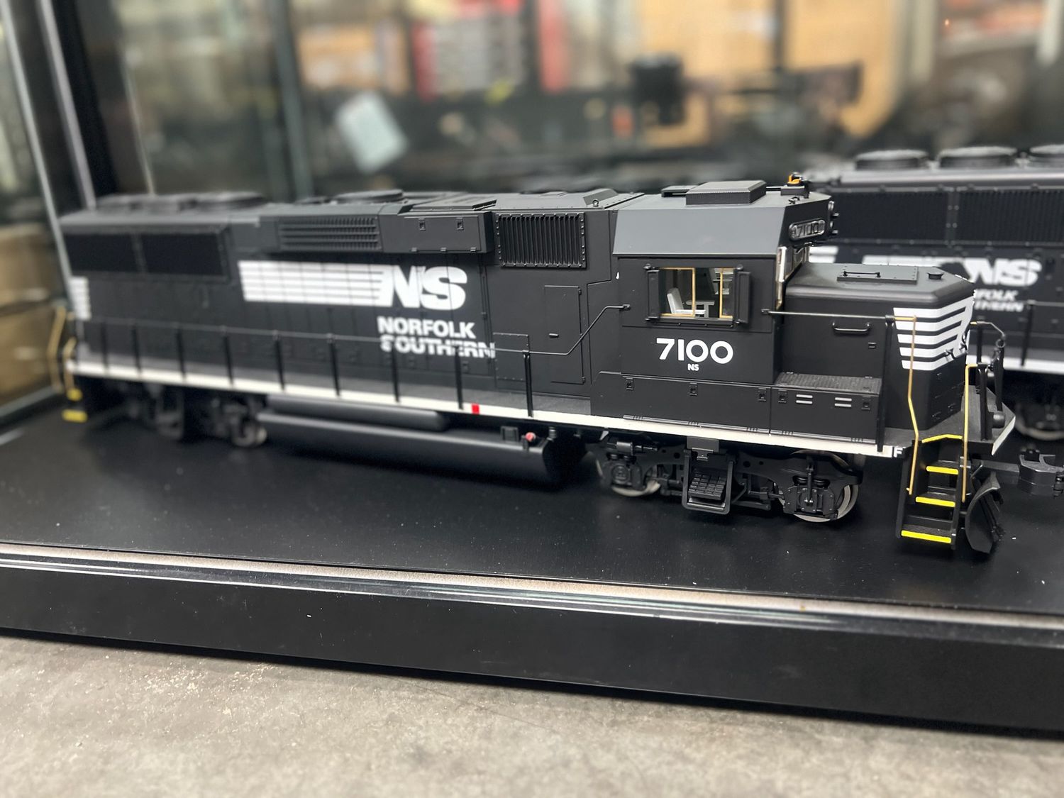 AML GP60 Diesel (NS) #7100, DCC or DCC and Sound: DCC Ready