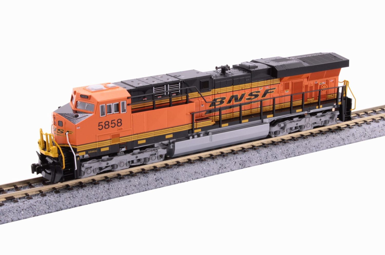 ES44AC BNSF #5858 (Swoosh)