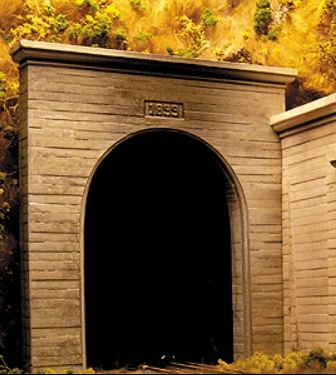 N Single Track Concrete Tunnel Portal