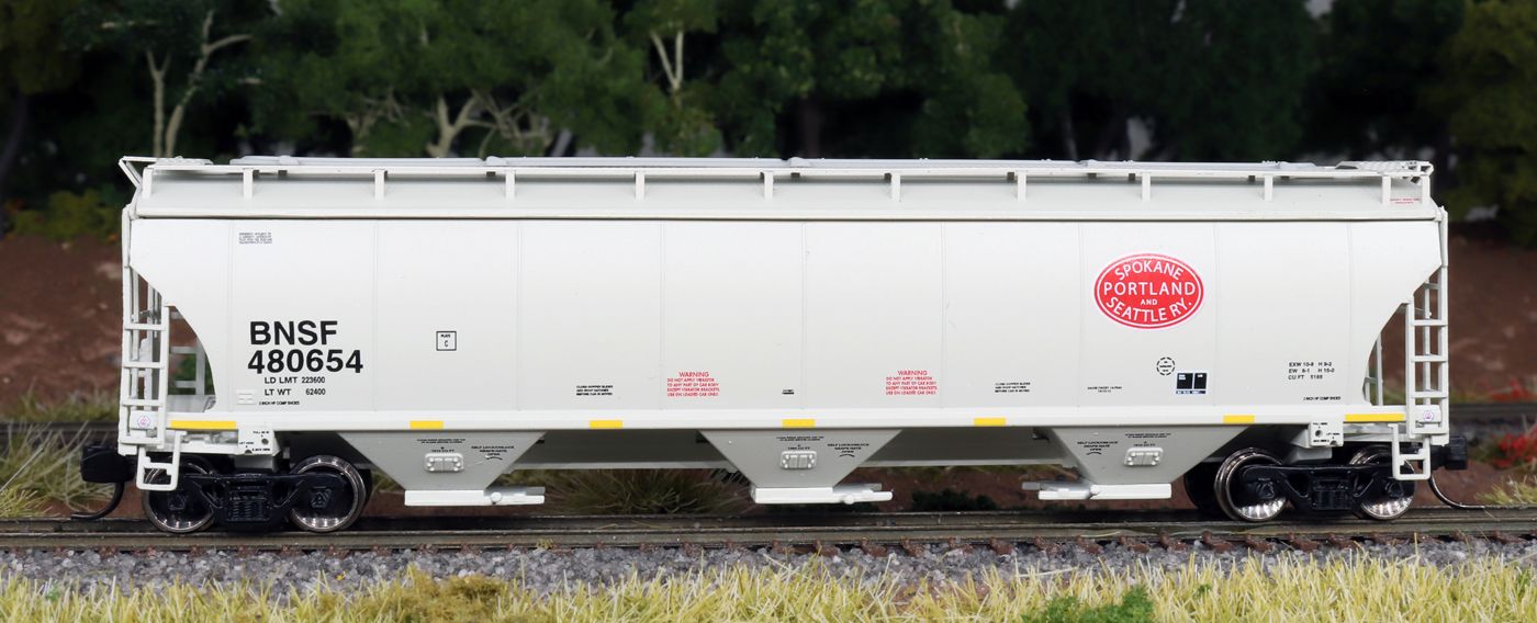 Trinity 5161 Hopper Spokane, Portland &amp; Seattle BNSF Heritage, Road Number: 482111