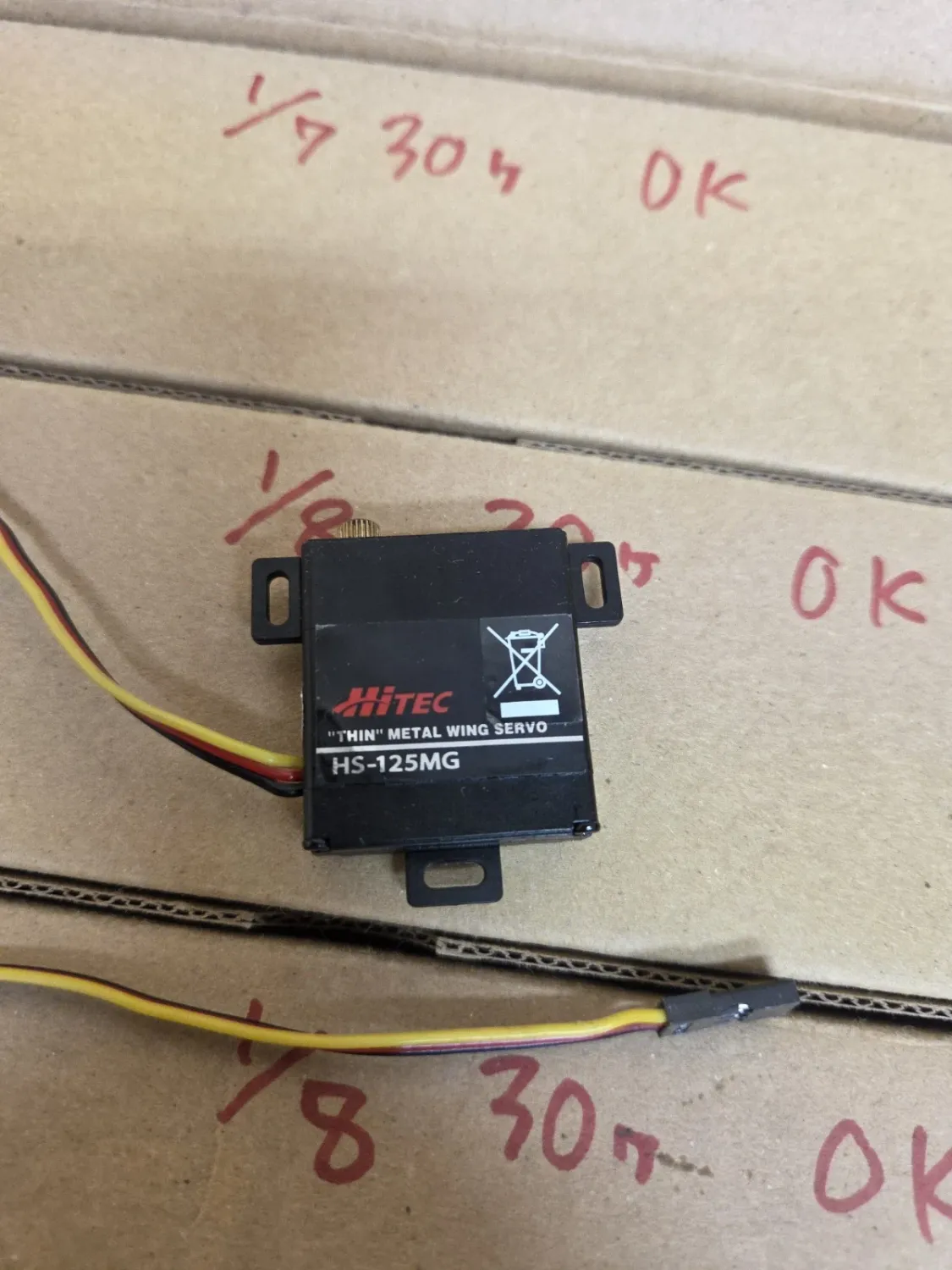 Thin Standard Analog Metal Gear Wing Servo