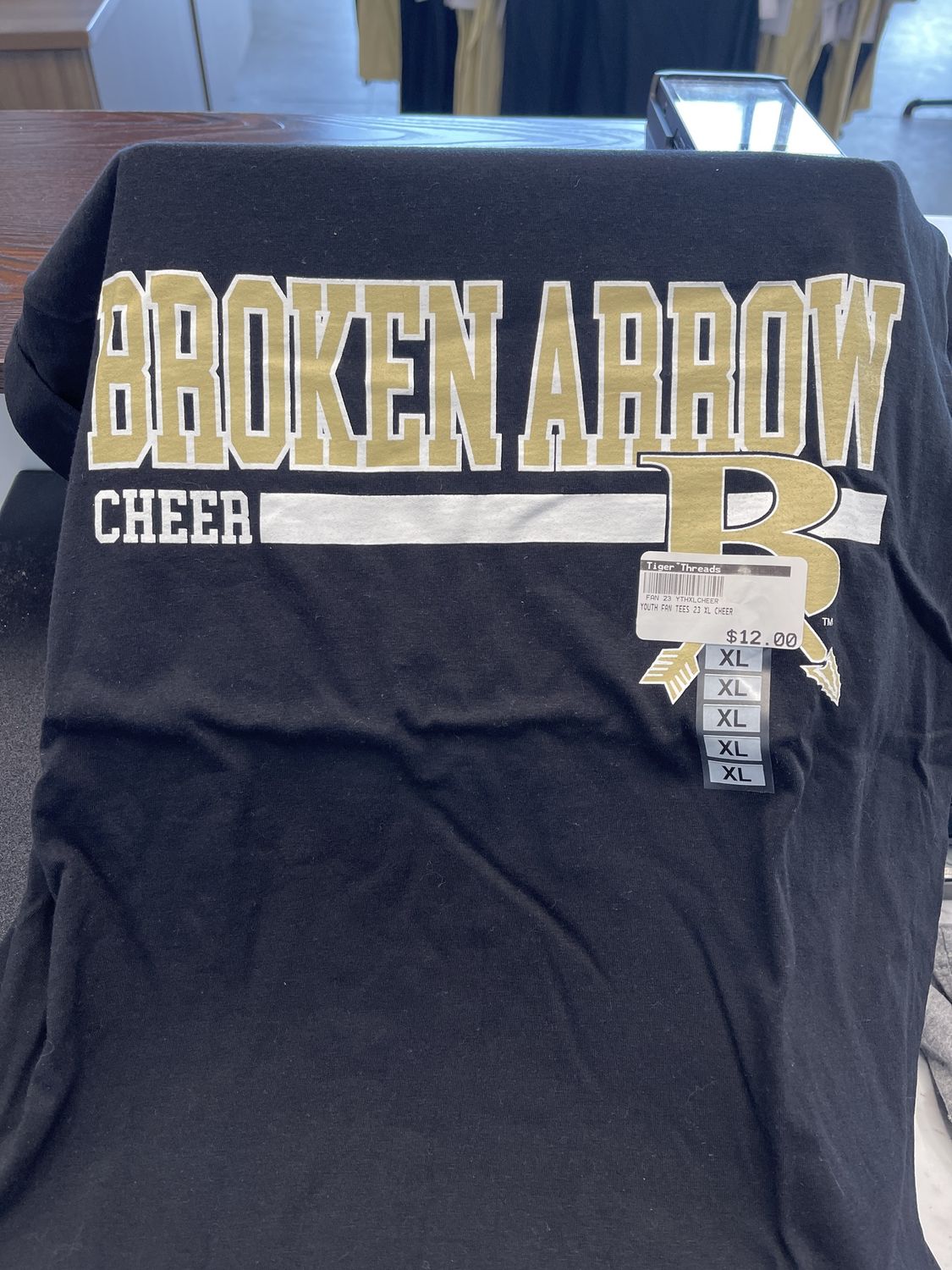 YTH CHEER FAN TEE BLACK