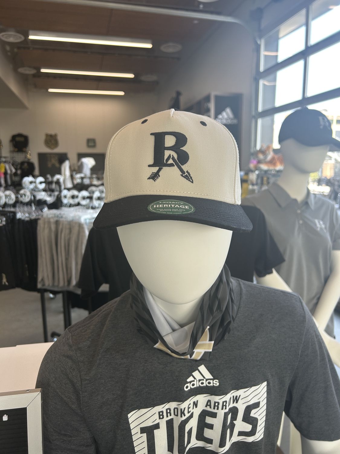 L2 HERITAGE HAT  STONE/BLK HAT